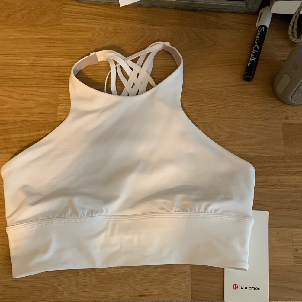 Lululemon Free to be Moved Bra